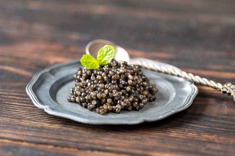 Exploring Osetra Caviar: Origins and Flavors