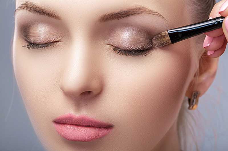 Expert Makeup Tips for When You Can't Make Up