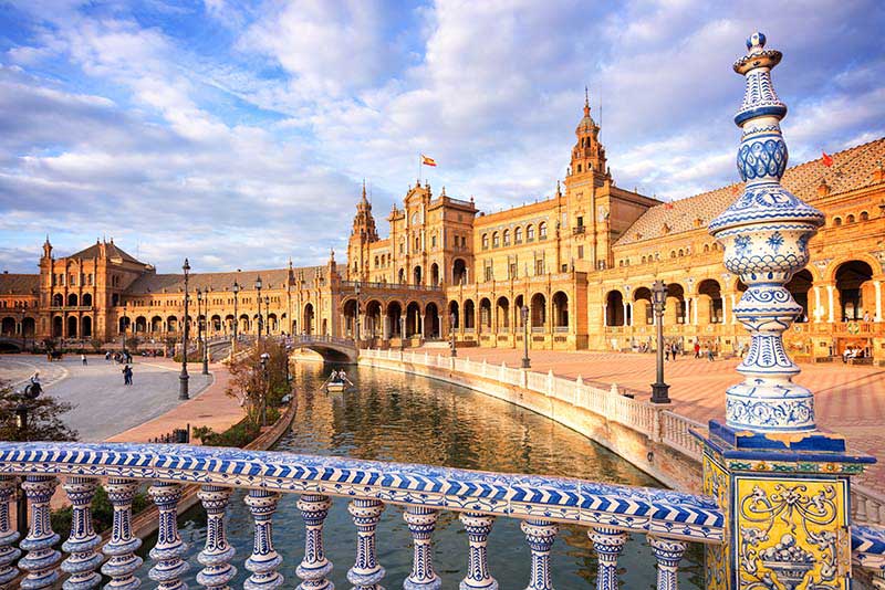 Discover the Beauty of Plaza de Espana